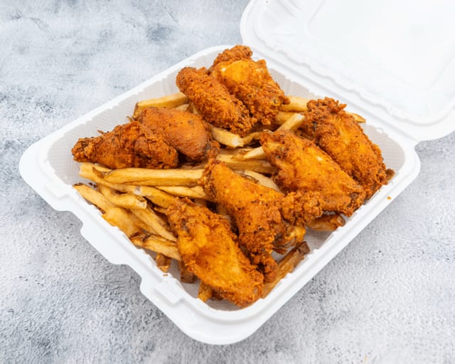 OMG’s Wings & Fries.